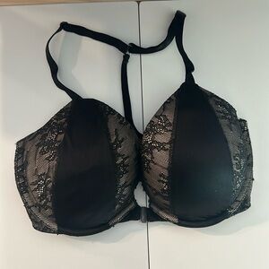 Victoria’s Secret Very Sexy Plunge Front Open Clasp Black Lace Bra 34DD